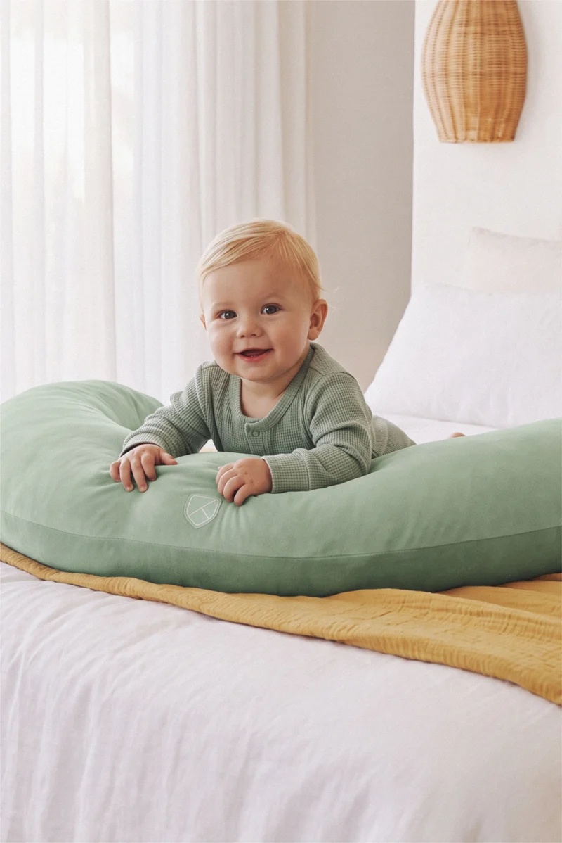 HUGS Pregnancy and Breastfeeding Pillow - Pale Green