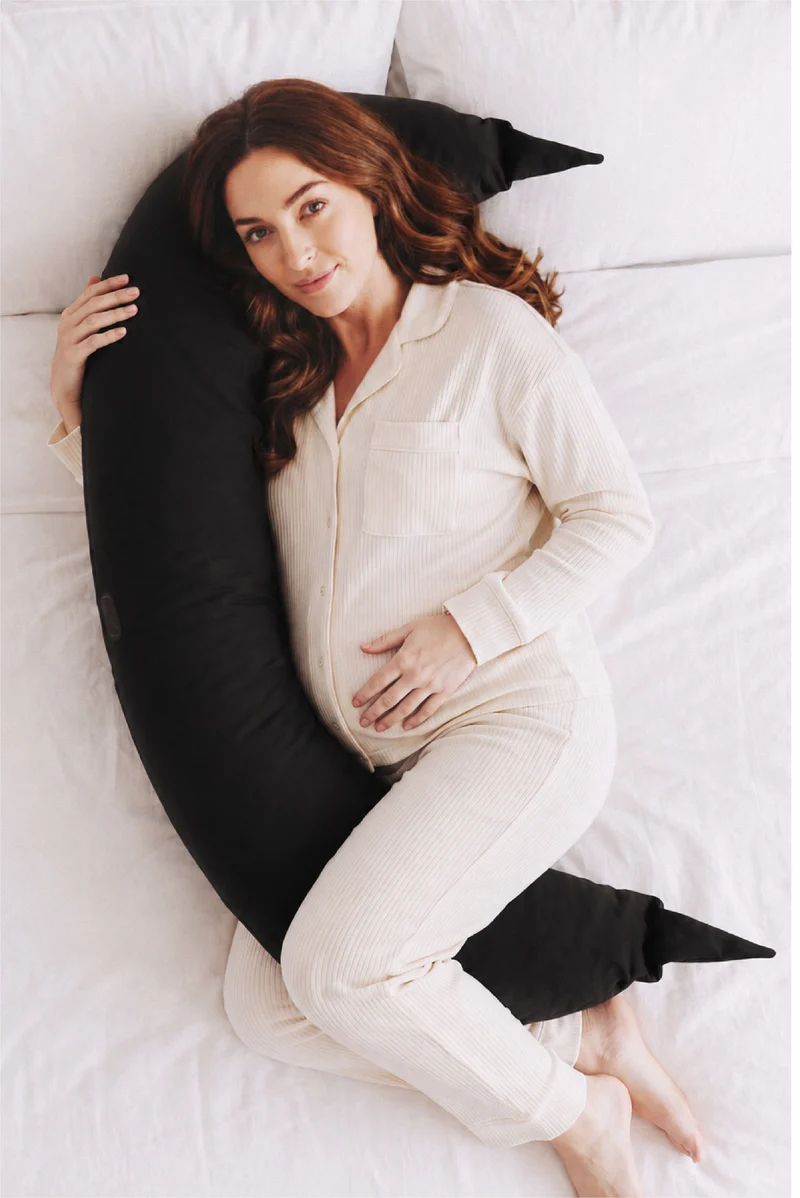 HUGS Pregnancy and Breastfeeding Pillow - Black