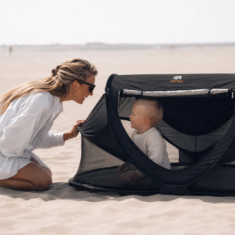 Deryan Luxus-Campingbett für Kleinkinder - Inklusive selbstaufblasender Matratze - Schwarz