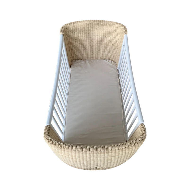 Mitwachsendes Babybett Coquillage aus Rattangeflecht & Holz
