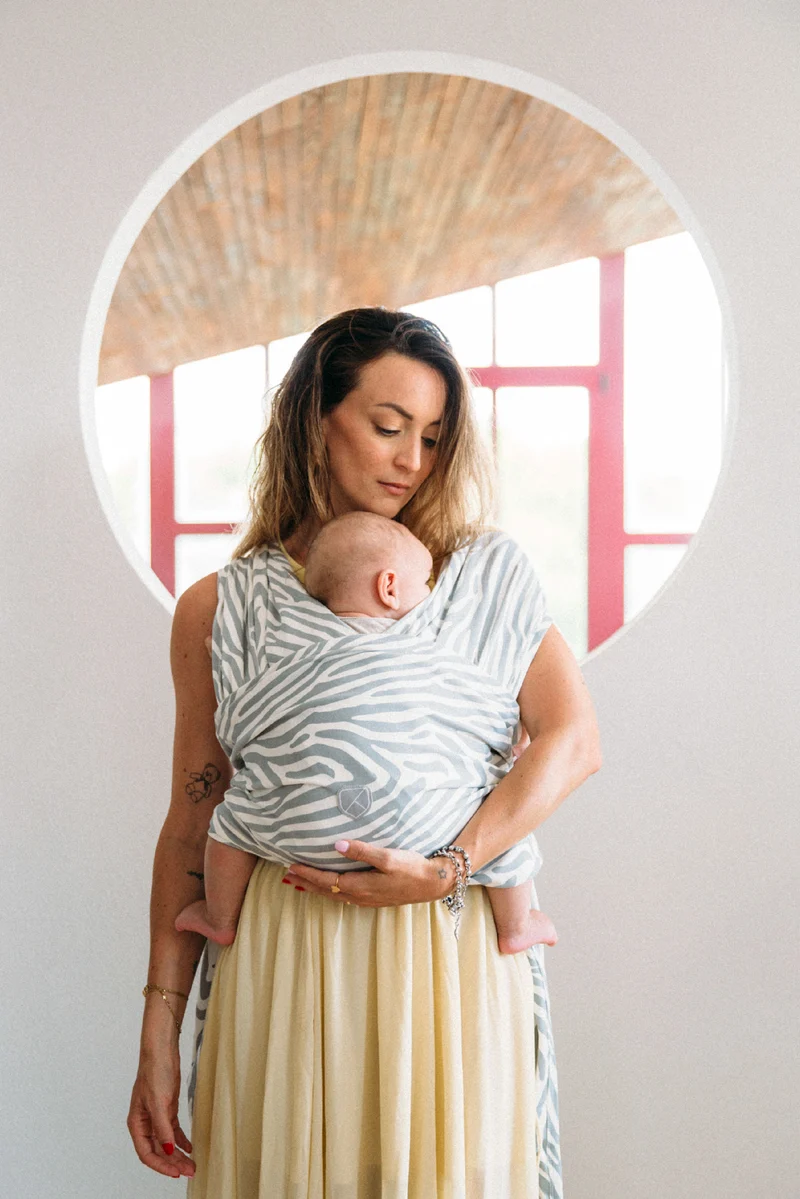 CUDDLE BAND 2 Newborn Baby Wrap - Tiger-print Grey