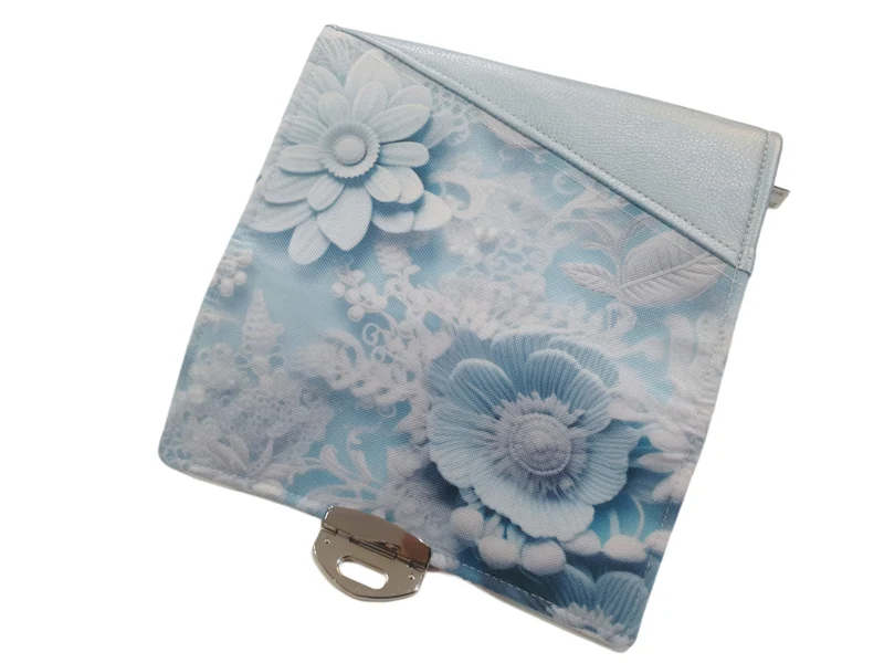 Geldbörse hellblau Blumen von Atelier MiaMia