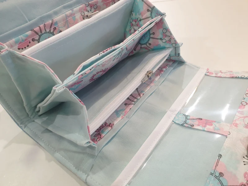 Geldbörse hellblau Blumen von Atelier MiaMia