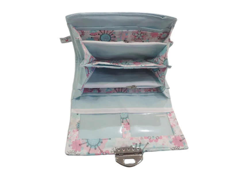 Geldbörse hellblau Blumen von Atelier MiaMia
