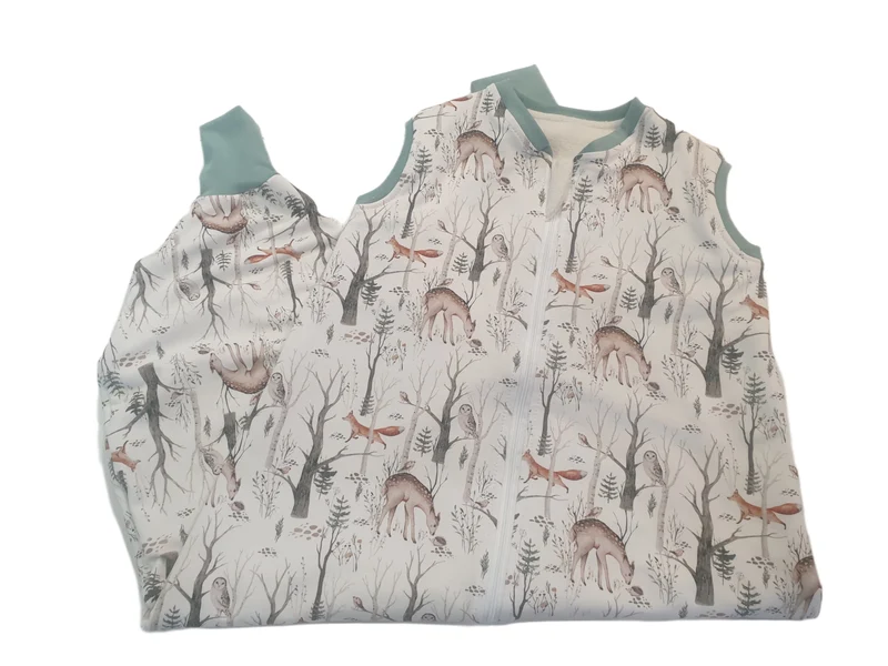 Mutzelpumper Schlafsack gefüttert mit Füßen, Gr. 50-104 Jersey Waldtiere von Atelier MiaMia