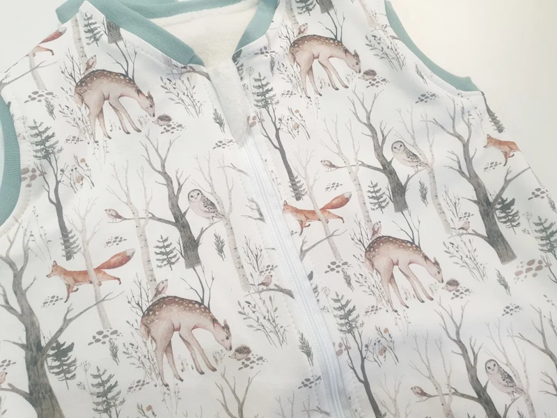 Mutzelpumper Schlafsack gefüttert mit Füßen, Gr. 50-104 Jersey Waldtiere von Atelier MiaMia