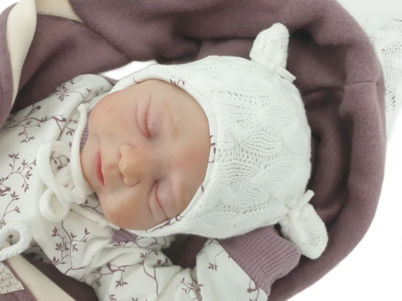 Beanie Set Mütze gefüttert mit Bänder und Handschuhe Zopfstrick von Atelier MiaMia