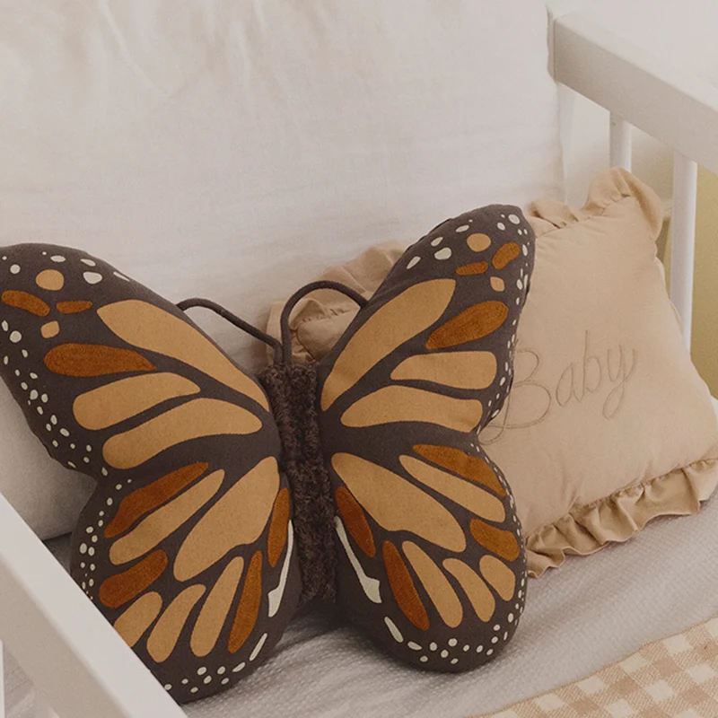 Kuschelkissen mit Baby Stickerei