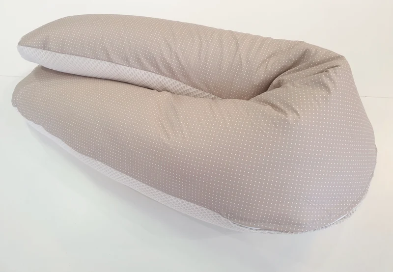 Stillkissen oder Seitenschläferkissen Lagerungskissen Tupfen beige von Atelier MiaMia