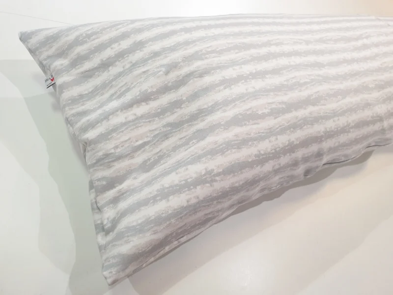 Stillkissen, Seitenschläferkissen, Lagerungskissen gerade Form von Atelier MiaMia