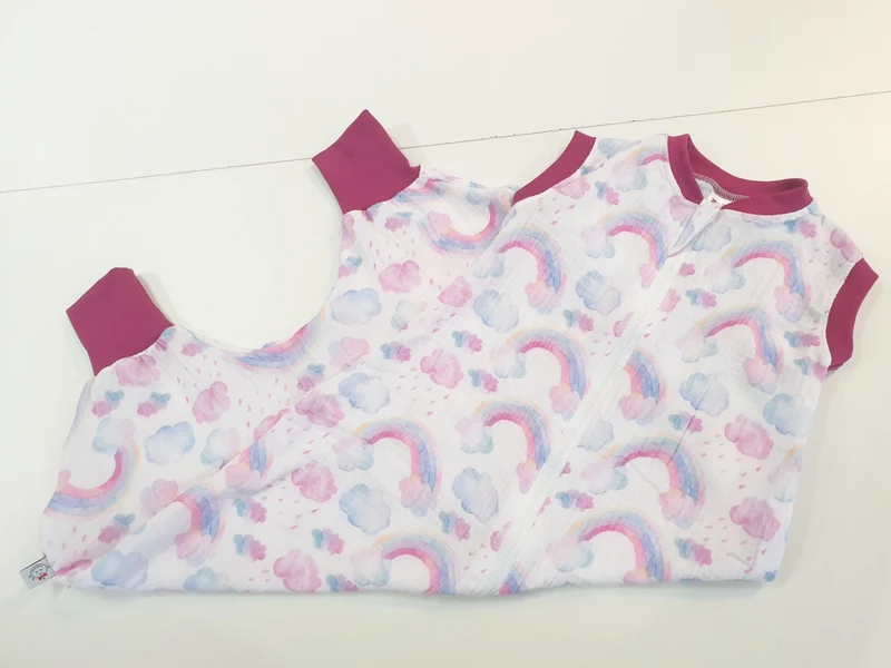 Mutzelpumper Schlafsack mit Füßen, Gr. 50-104 Regenbogen von Atelier MiaMia