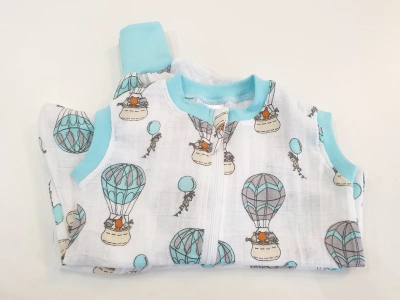 Mutzelpumper Schlafsack mit Füßen, Gr. 50-104 Luftballons von Atelier MiaMia