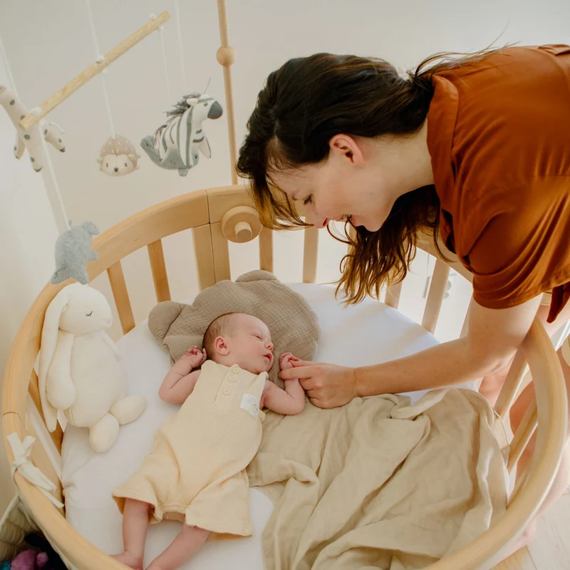 Mitwachsendes Babybett Ova 7in1 mit Matratze