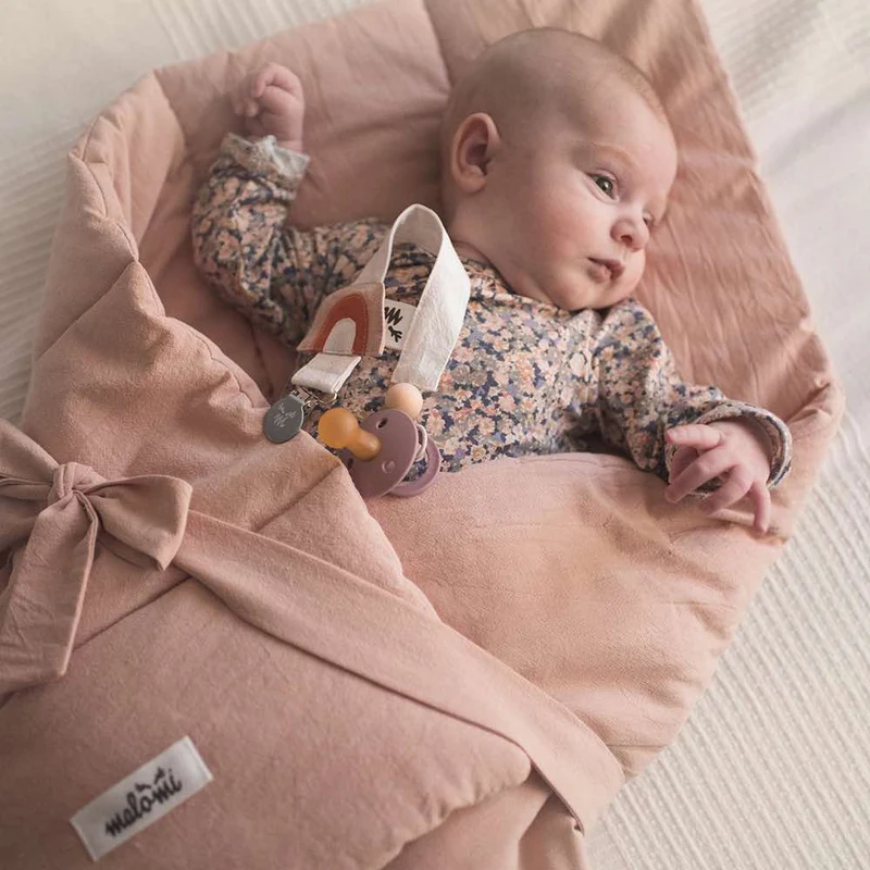 Einschlagdecke 3in1 aus Baumwolle - Babyhörnchen, Decke & Spielmatte