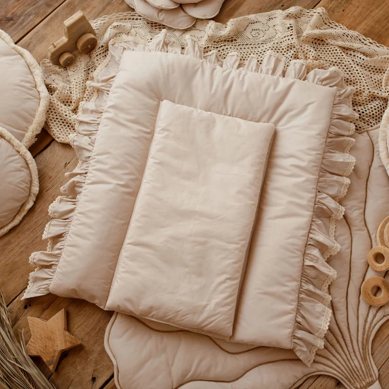 Wickelauflage RETRO ROMANTIC mit Rüschen & beige Spitze | Baumwolle