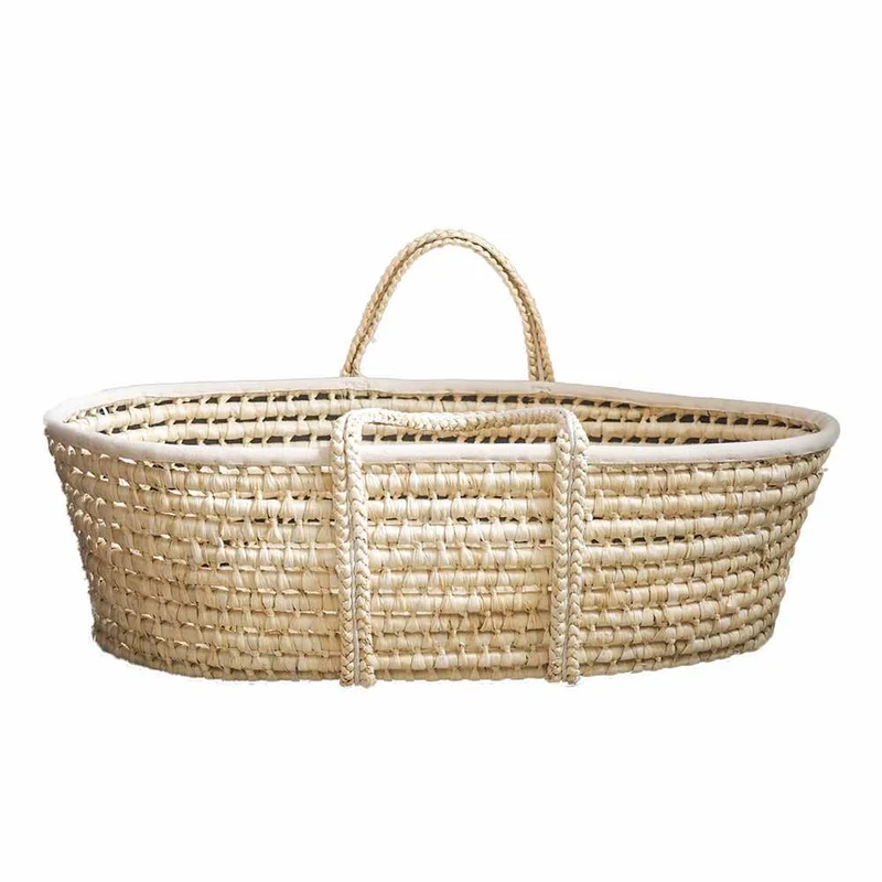 Moseskorb aus Maisblättern im Boho Style
