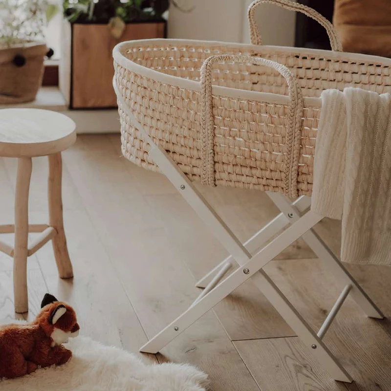 Moseskorb aus Maisblättern im Boho Style