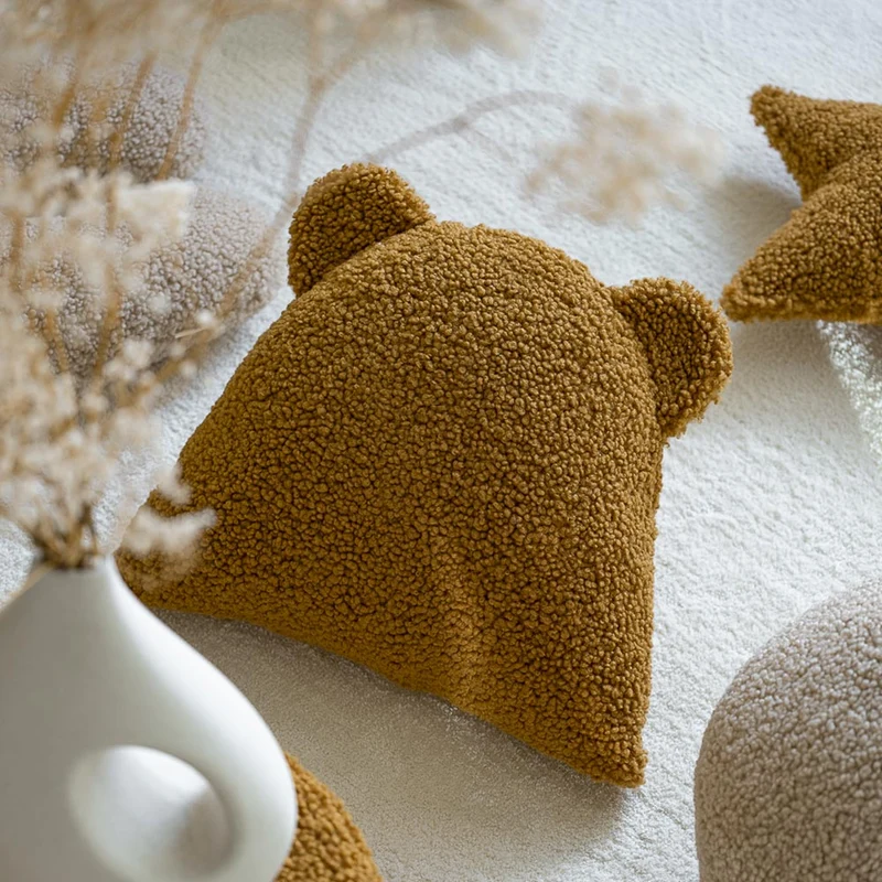 Bär Kissen aus Teddy-Stoff