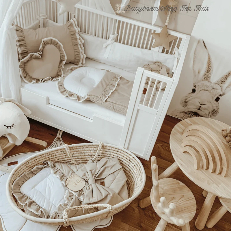 Babyhörnchen ROMANTIC mit Rüschen & weißer Spitze | Baumwolle
