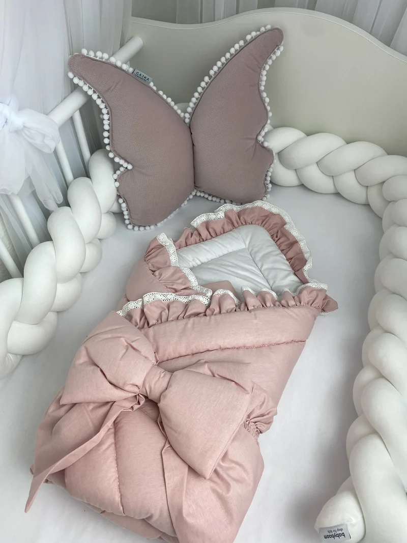 Babyhörnchen ROMANTIC mit Rüschen & weißer Spitze | Baumwolle