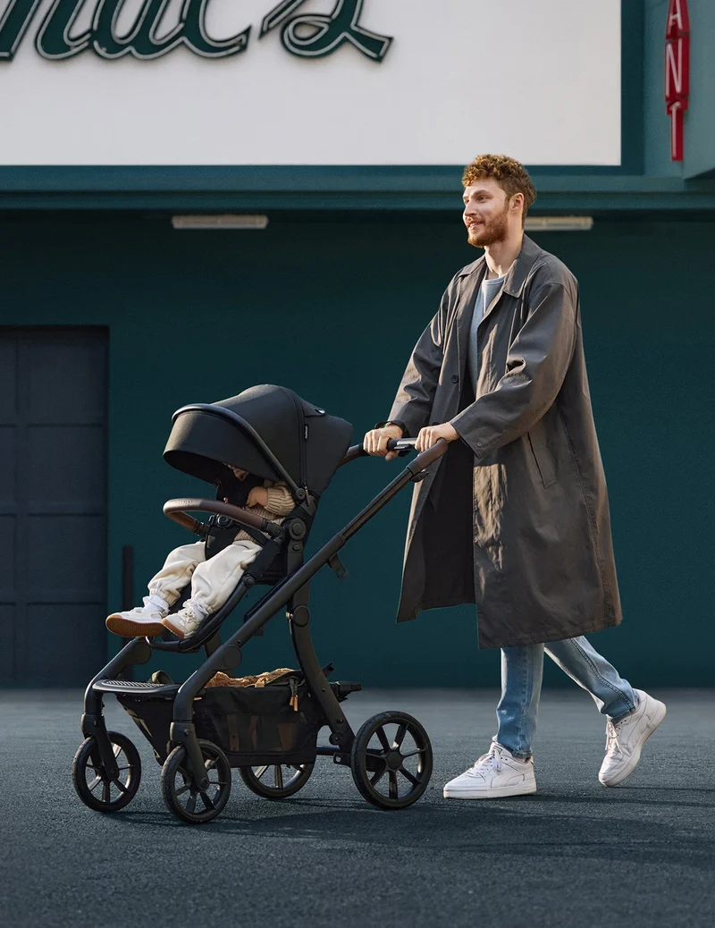 Outing Bundle: ChangeGo Baby Stroller and Handheld Cooling Fan