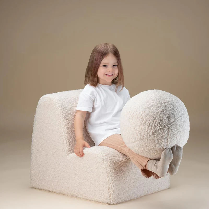 Ball Kissen aus Teddy-Stoff