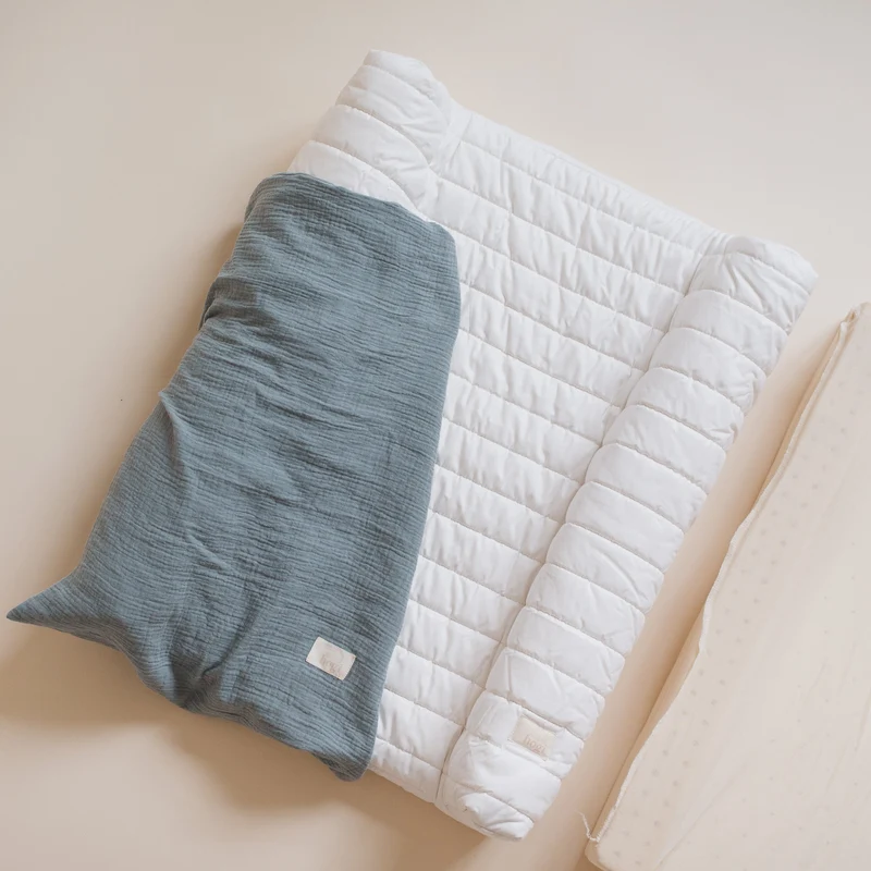 Hevea-Set: 1x Hevea Hug, 1x Bezug, 1x 2er-Set Molton
