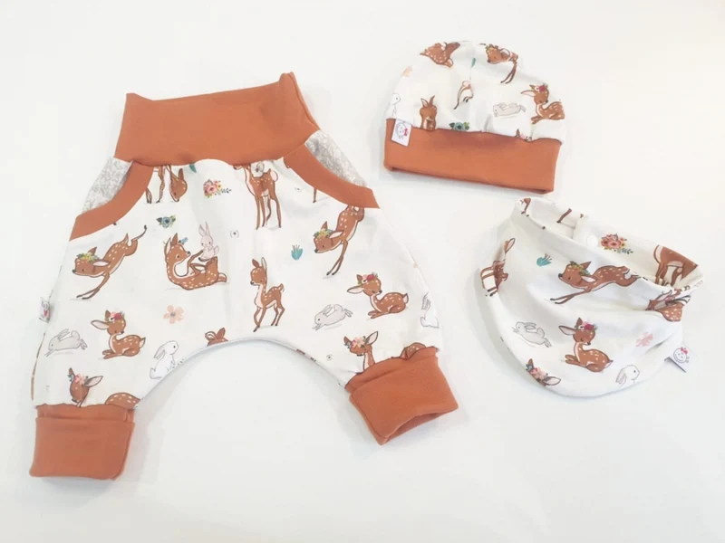 Coole Pumphose oder Babyset kurz und lang Rehe Terra Creme 20 von Atelier MiaMia