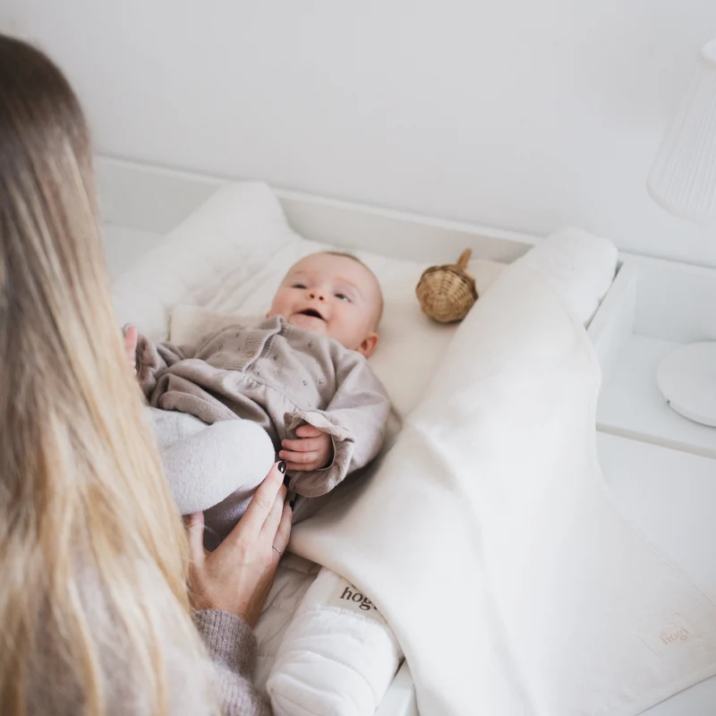 Essentials Set: Nest `natur` + Hevea Hug
