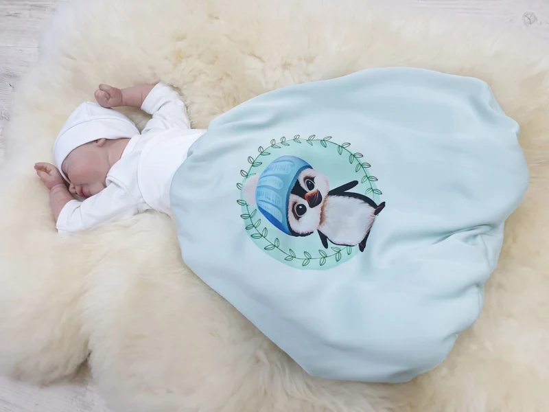 Pucksack Pinguin mit Mütze, Strampelsack Deluxe 21 von Atelier MiaMia