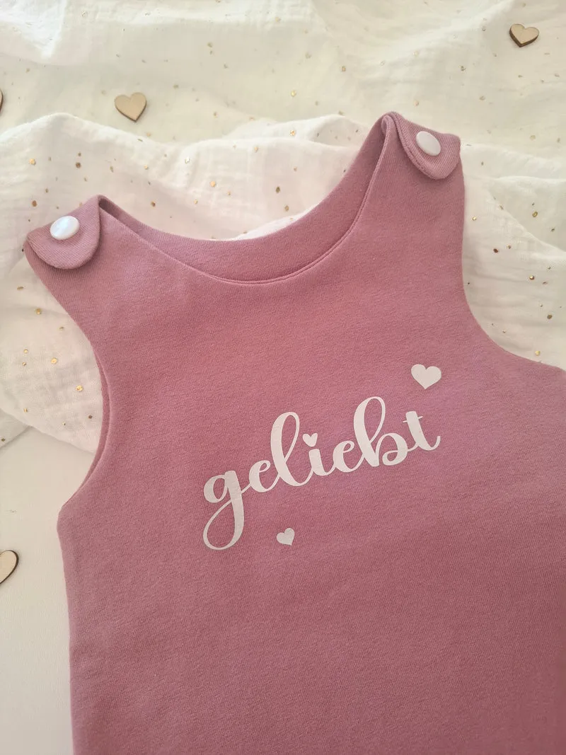 STRAMPLER "geliebt" in Glitzerschrift altrosa - Geschenkbox