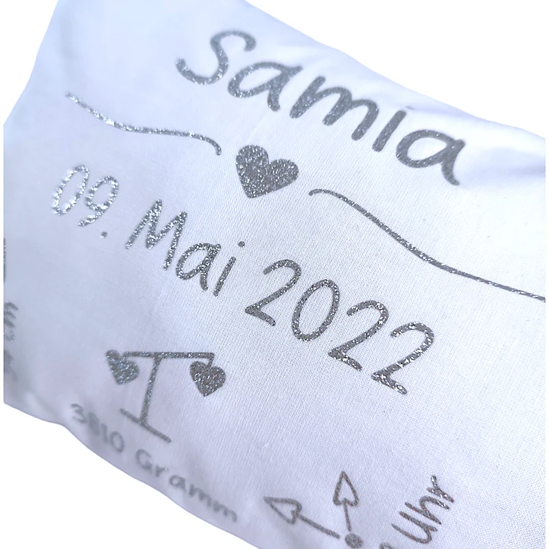 GEBURTSKISSEN mit Echtmaßen und Gewicht „Herzen“ & Glitzerschrift