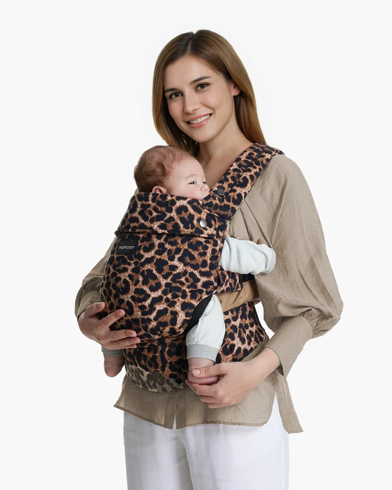 Momcozy PureHug Babytrage – Farbe Leopardenmuster