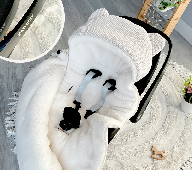 3-in-1 knitted swaddle for car seat | Sand