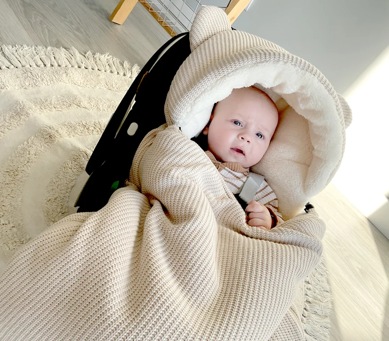 3-in-1 knitted swaddle for car seat | Sand