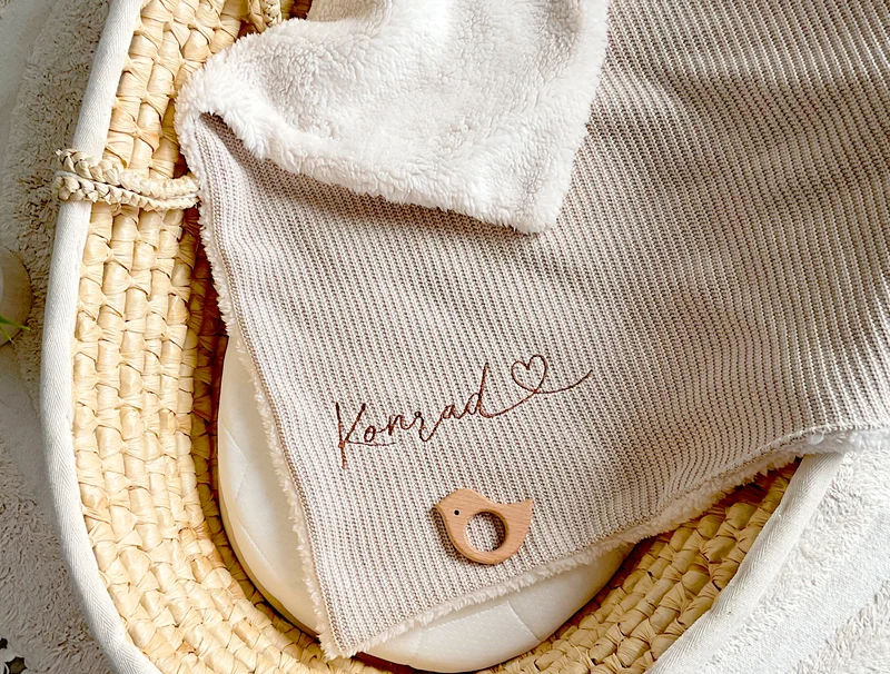Knitted baby blanket with name | Winter blanket