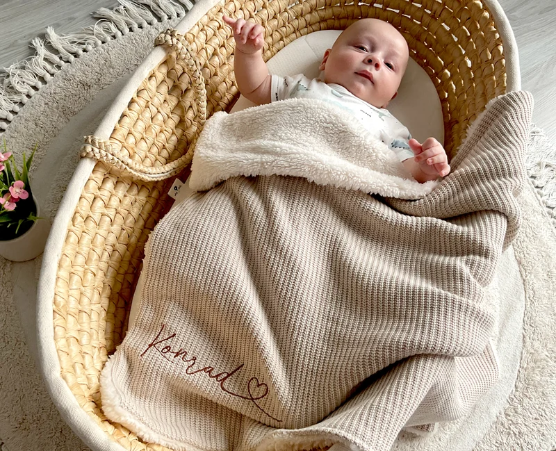 Knitted baby blanket with name | Winter blanket