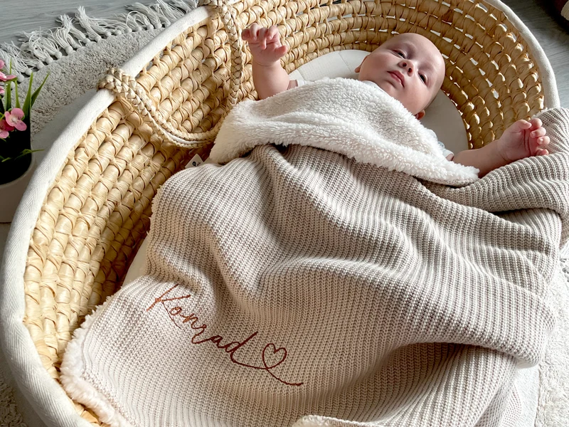 Knitted baby blanket with name | Winter blanket