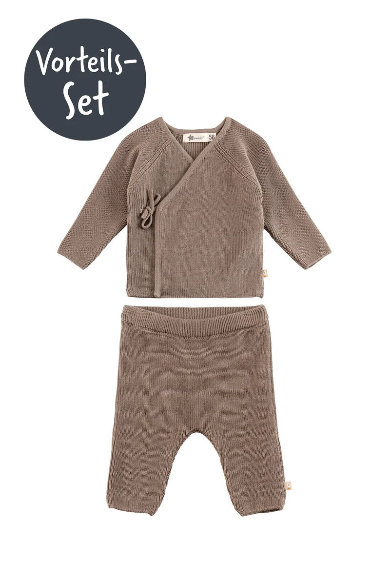 Set Strickjacke und Hose