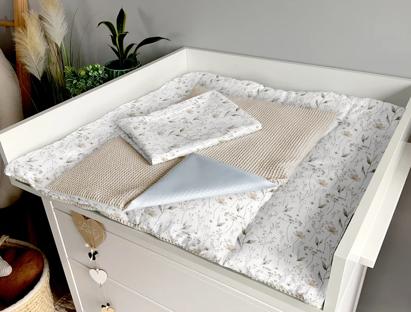 Changing mat | Grass and light beige
