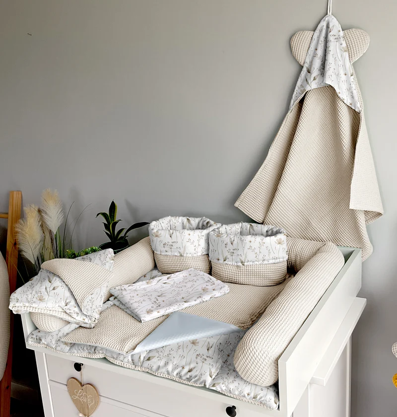 Changing mat | Grass and light beige