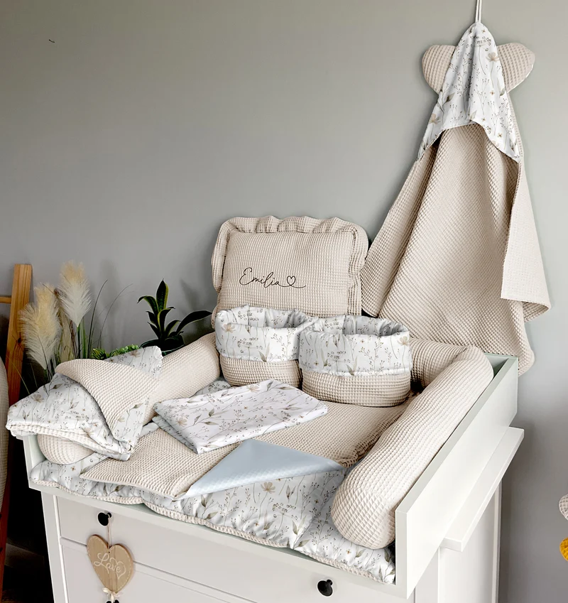 Changing mat | Grass and light beige