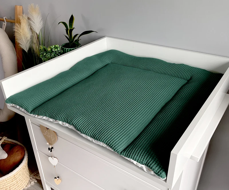 Changing mat | Grass and bottled