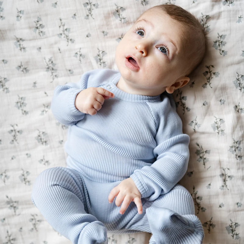 Minimalisma Wickelbody Langarm aus Merinowolle 'Ask' Frost Blue