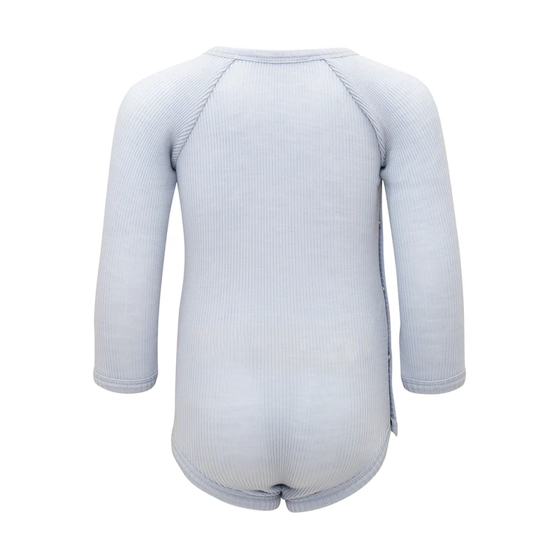 Minimalisma Wickelbody Langarm aus Merinowolle 'Ask' Frost Blue