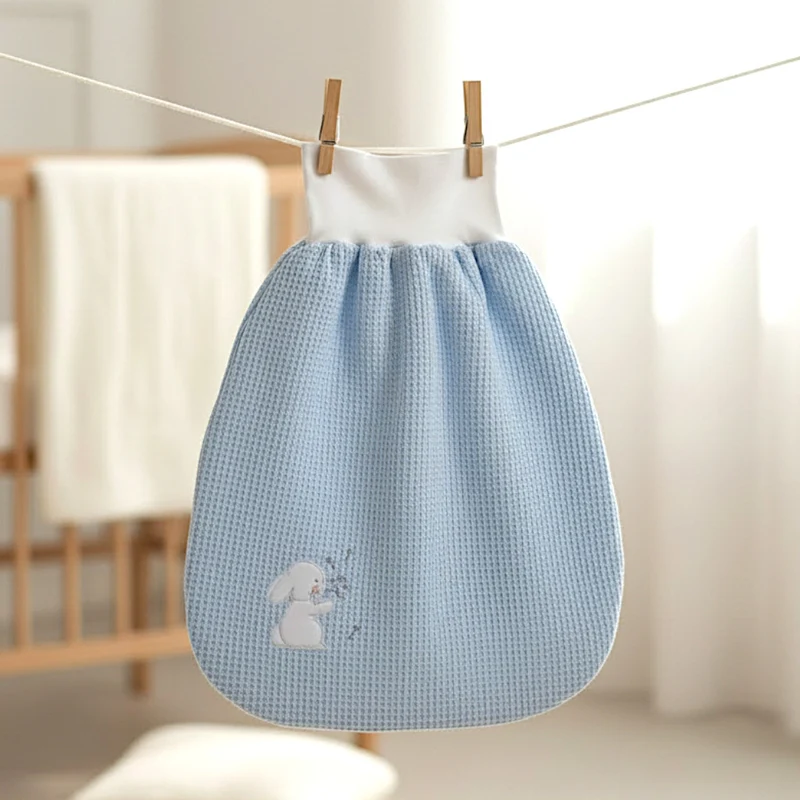 STRAMPELSACK aus Waffelpique "Hase mit Pusteblume" mit Personalisierung - Farbwahl