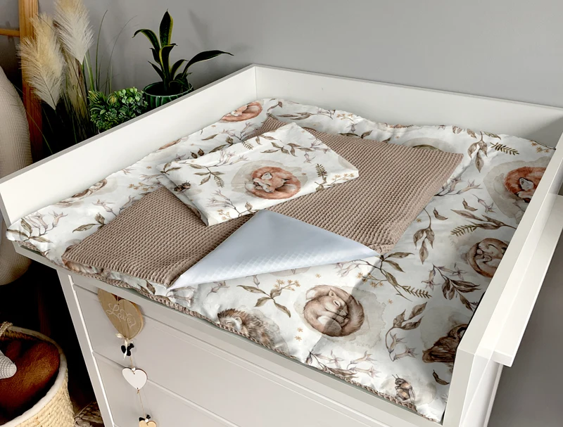Changing mat | Sleeping animals and brown