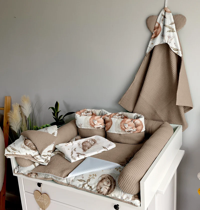 Changing mat | Sleeping animals and brown