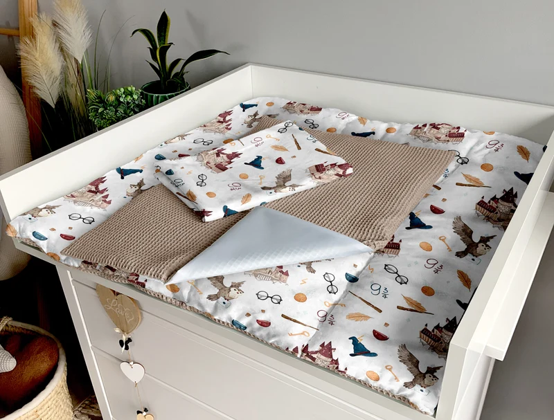 Changing mat | School of magic and brown