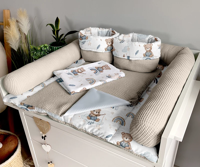 Changing mat | Dreams of sleepy bears and sand